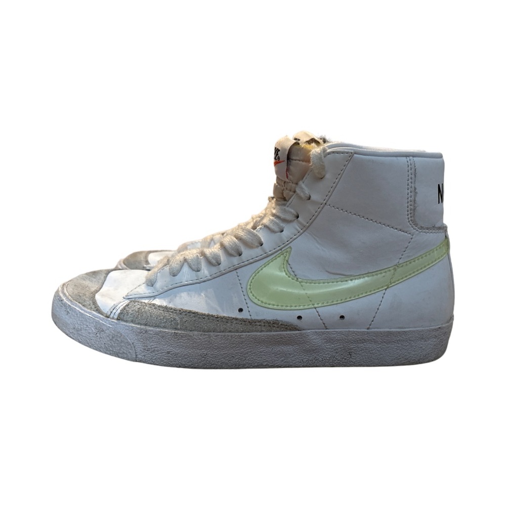 Bicycle Yellow Nike Blazer Mid ‘77 Size US 7